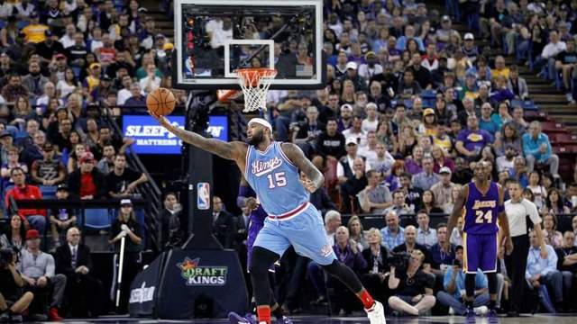 大发娱乐官网-NBA最可怜的天才:短短5年时间,从联盟第一中锋,到无球可打